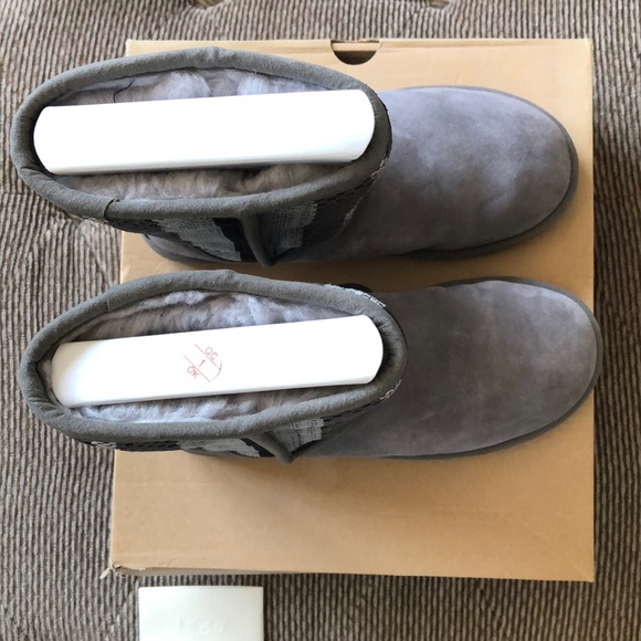 Ugg Australia short woven suede boots size 8 EUC - Picture 11 of 15